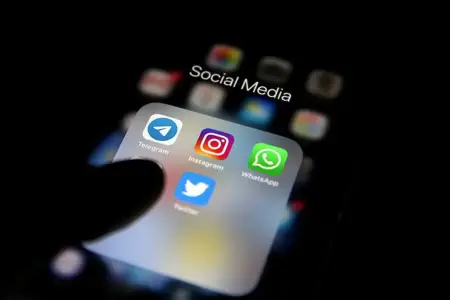 Daha bir ölkə uşaqlar üçün sosial medianı qadağan edir