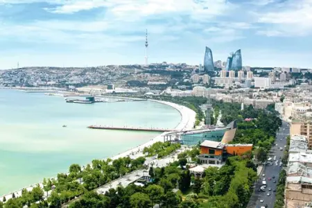 Küçəyə tüpürənlər, siqaret kötüyü atanlarla nə edək? - Cəza, yoxsa maarifləndirmə?