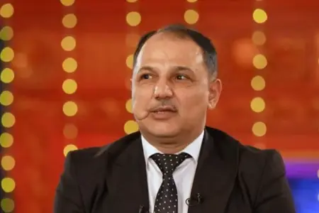 "Meyxanaçılar buna görə pis vərdişlərə qurşanır" - Vüqar Əbdülov