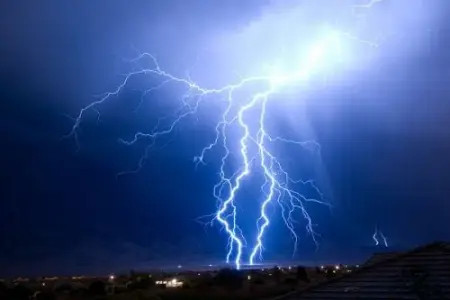 14 nəfər ildırımın qurbanı oldu - Çox sayda yaralı var