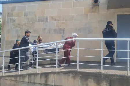 Lerikdə yük maşını dərəyə aşdı - ÖLƏN VAR