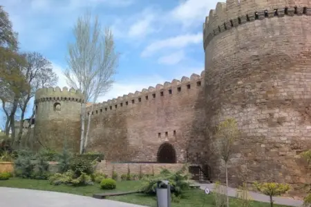 İçərişəhərin Qala divarlarının bərpa-gücləndirmə işləri aparılacaq