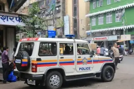 Pul almaq üçün ölən bacısının sümüklərini banka gətirdi - Video