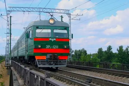 Xaçmazda "Prius" lokomotivlə toqquşdu - FOTO