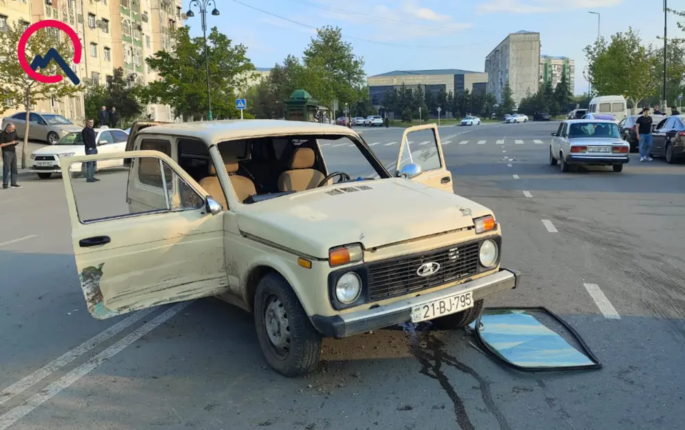 Gəncədə qəza: avtomobil bir neçə dəfə aşdı, yaralı var