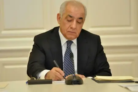 Əli Əsədov QƏRAR imzaladı