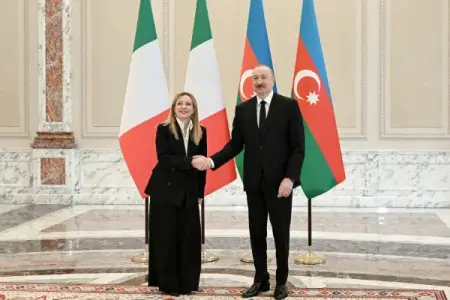 İlham Əliyevin Ciorcia Meloni ilə təkbətək görüşü keçirilir