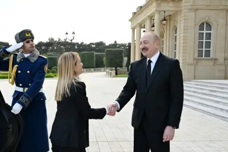 Prezident İlham Əliyevin Corcia Meloni ilə təkbətək görüşü keçirildi