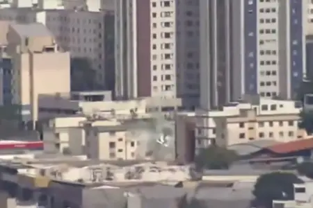Braziliyada kiçik təyyarə binaya çırpıldı: ölən və xəsarət alanlar var – VİDEO