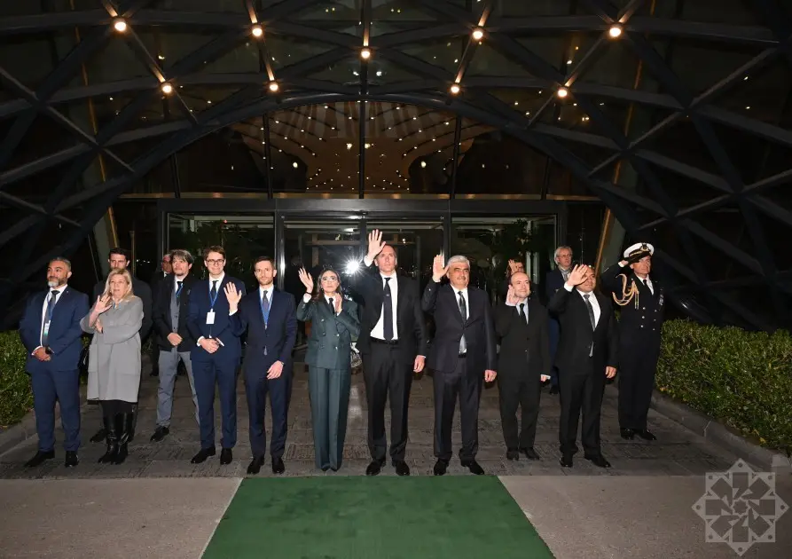 Corcia Meloninin Azərbaycana səfəri başa çatdı