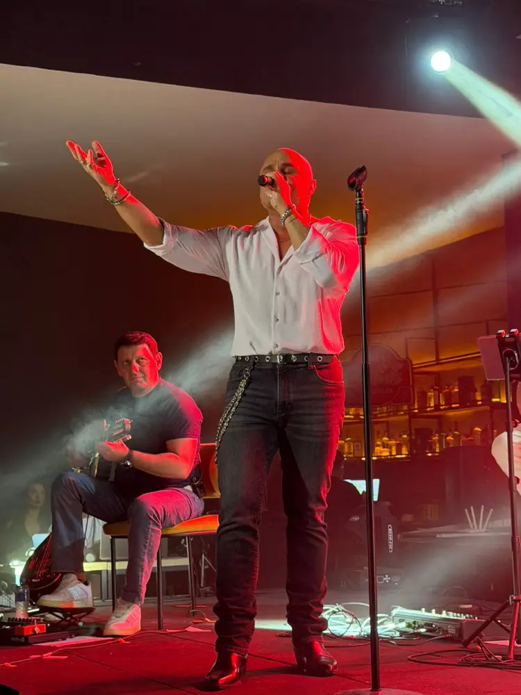 "İstəyirik aramızdakı sevgini paylaşaq" - Miri Yusifin konsertində yaşananlar