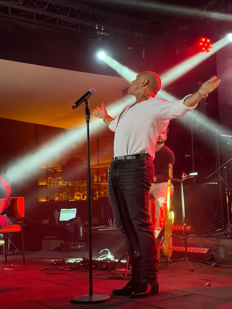 "İstəyirik aramızdakı sevgini paylaşaq" - Miri Yusifin konsertində yaşananlar