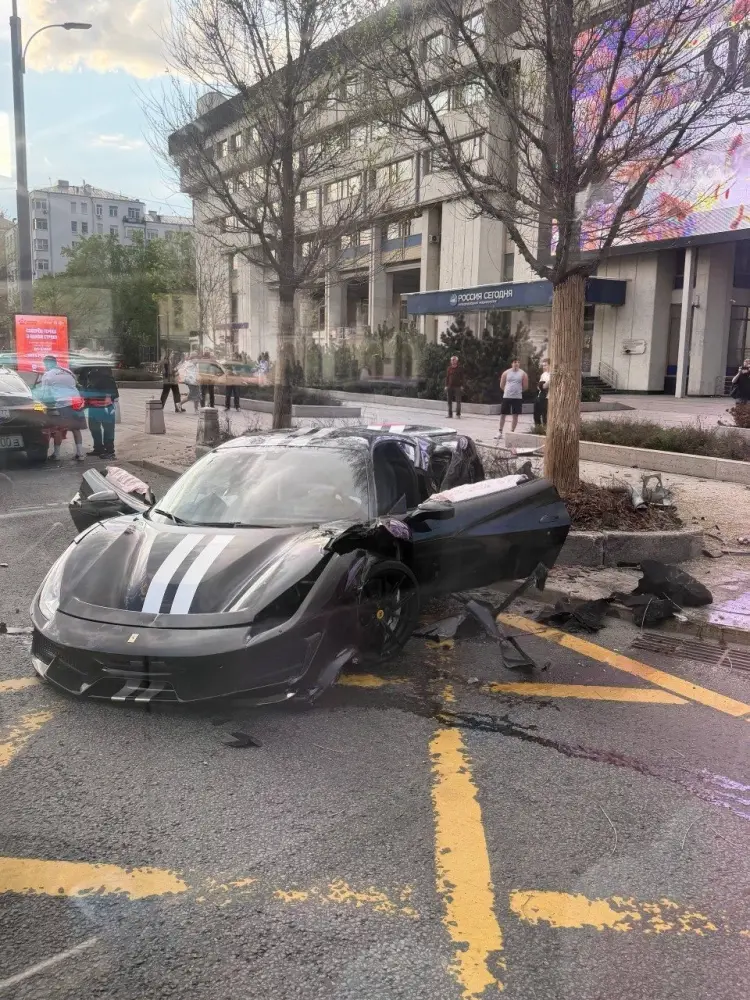 Azərbaycanlı repçi Moskvada qəza törətdi – VİDEO