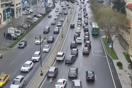Bakının bu yollarında tıxac var - SİYAHI