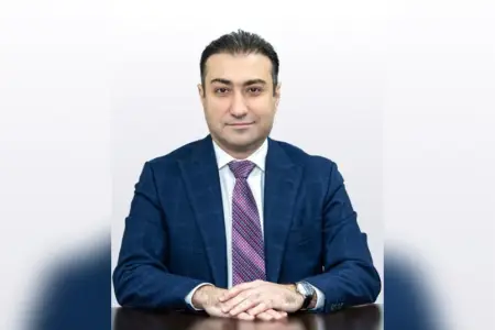 Anar Bayramov Güllü İbadovanı vəzifədən kənarlaşdırdı