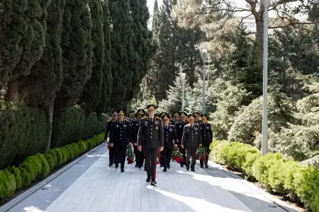 DİN-in şəxsi heyəti Heydər Əliyevin məzarını ziyarət etdi - Foto/Video