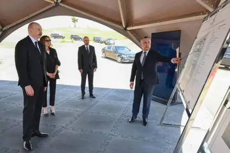 Cəbrayıl Rayon Mərkəzi Xəstəxanasının binasının tikintisi ilə tanışlıq - Foto