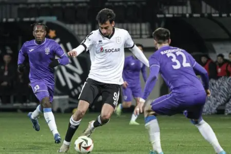 “Neftçi” “Şamaxı”nı darmadağın etdi