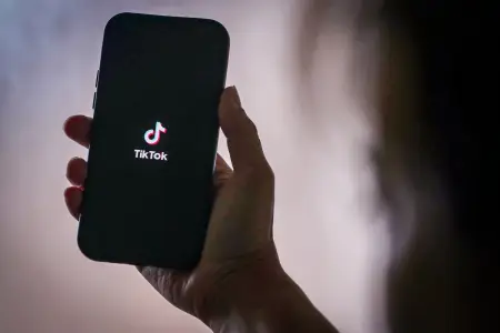 "TikTok"da söyüş söyən 3 nəfər tutuldu 