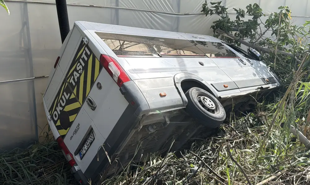 Türkiyədə məktəbliləri aparan avtobus qəzaya düşdü, yaralılar var – FOTOLAR