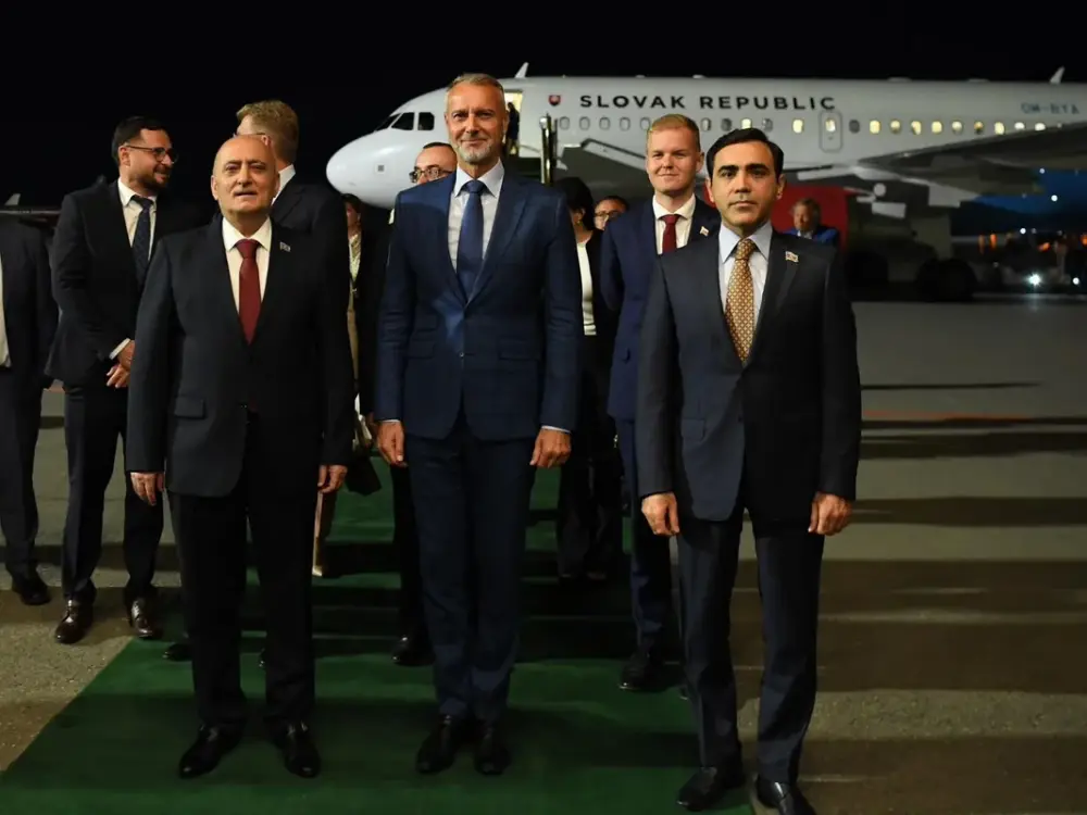 Rixard Raşi Azərbaycana səfərə gəldi