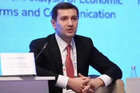 Agentlik sədri özünə müşavir təyin etdi - Foto