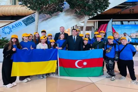 Daha 18 ukraynalı uşaq reabilitasiya üçün Bakıya gətirili