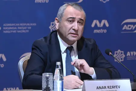"Mən əsasən Bakı metrosundan istifadə edirəm" – Anar Rzayev