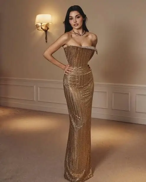 Hande Erçel "Kann"a Azərbaycan brendi ilə qatıldı - FOTO
