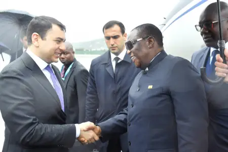 Zimbabvenin Vitse-prezidenti Azərbaycana gəldi