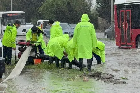 Bakıda intensiv yağışın nəticələri aradan qaldırılır - Fotolar