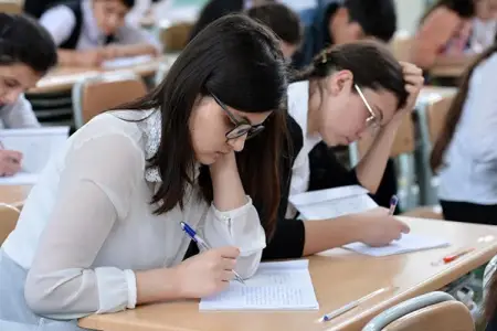 Magistraturaya qəbul imtahanı keçirildi, 1 nəfərdə telefon aşkarlandı 
