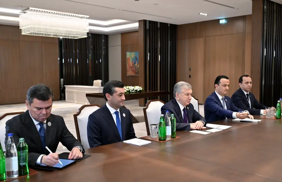 İlham Əliyev Şavkat Mirziyoyevlə görüşdü