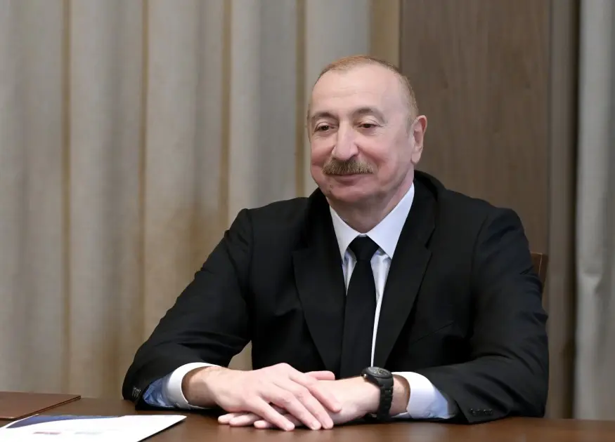 İlham Əliyev Şavkat Mirziyoyevlə görüşdü