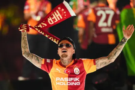 Noa Lanq “Qalatasaray”la vidalaşdı