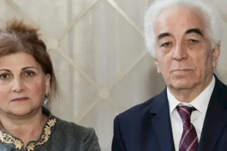 “5 ildir məhkəmələrdə sürünürəm” – Mərhum şairin ailəsində ev qalmaqalı 