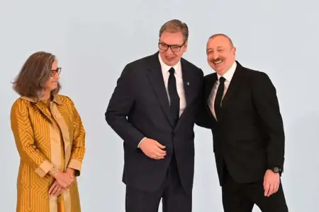 İlham Əliyevin Vuçiçlə səmimi FOTOLARI
