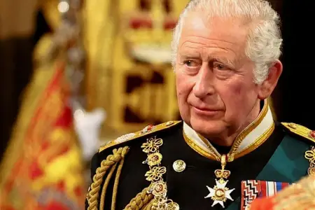 Böyük Britaniya Kralı İlham Əliyevə təbrik ünvanladı