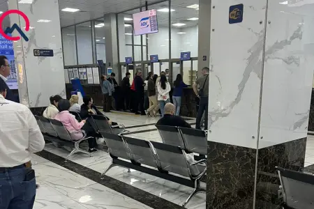 Tbilisi qatarına ilk bileti o aldı - Vağzalda növbə var