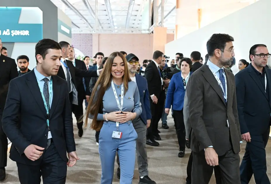 Leyla Əliyeva və Arzu Əliyeva "Urban Expo" sərgisi ilə tanış oldular