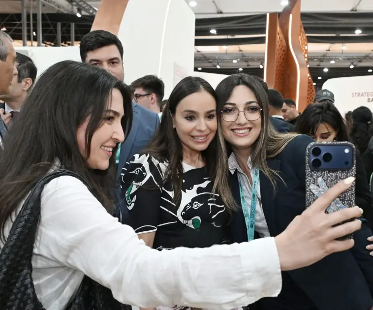 Leyla Əliyeva və Arzu Əliyeva "Urban Expo" sərgisi ilə tanış oldular