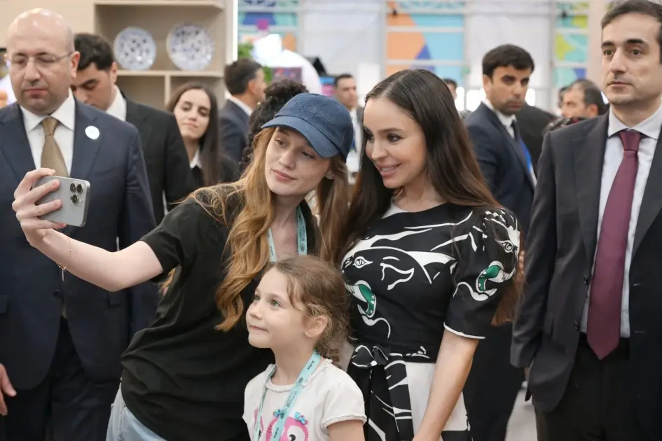 Leyla Əliyeva və Arzu Əliyeva "Urban Expo" sərgisi ilə tanış oldular