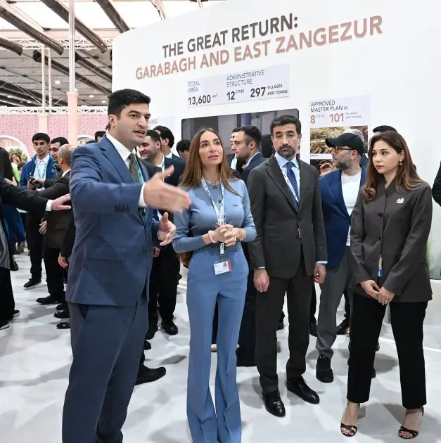 Leyla Əliyeva və Arzu Əliyeva "Urban Expo" sərgisi ilə tanış oldular