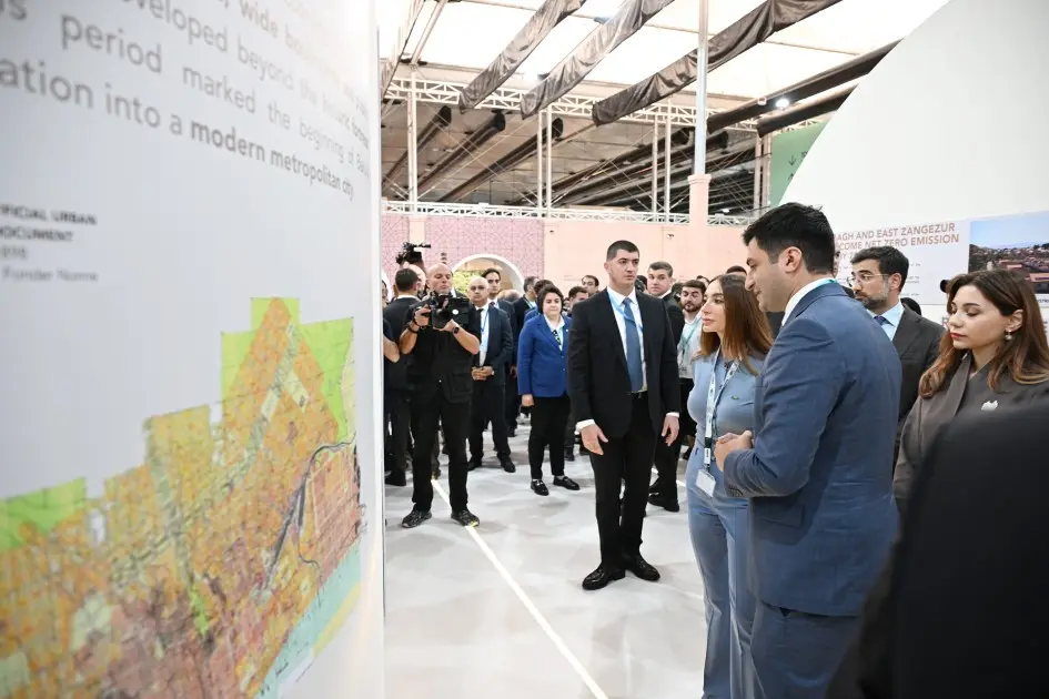 Leyla Əliyeva və Arzu Əliyeva "Urban Expo" sərgisi ilə tanış oldular