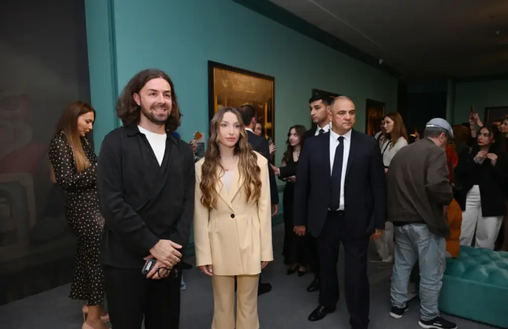 Heydər Əliyev Mərkəzində perulu rəssamın fərdi sərgisinin açılışı oldu