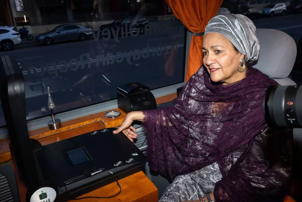 BMT Baş katibinin müavini “ASAN xidmət”də – FOTOLAR