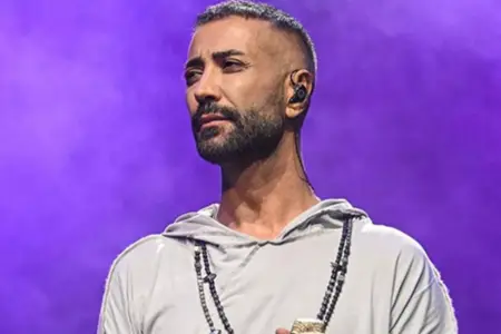 Məşhur müğənninin konsertində dəhşətli anlar - Video