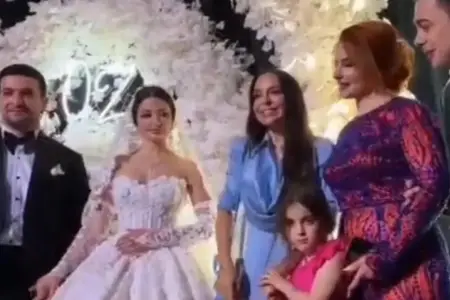 Leyla Əliyeva Bakıda toyda – VİDEO