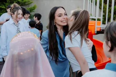 Prezidentin qızı və gəlini Sosial Reabilitasiya Mərkəzində - Fotolar
