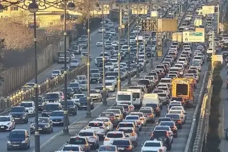 Bu yollarda sıxlıq var - SİYAHI